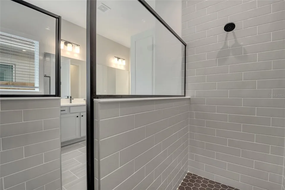 19062 BLUELEAF ST, photo 65