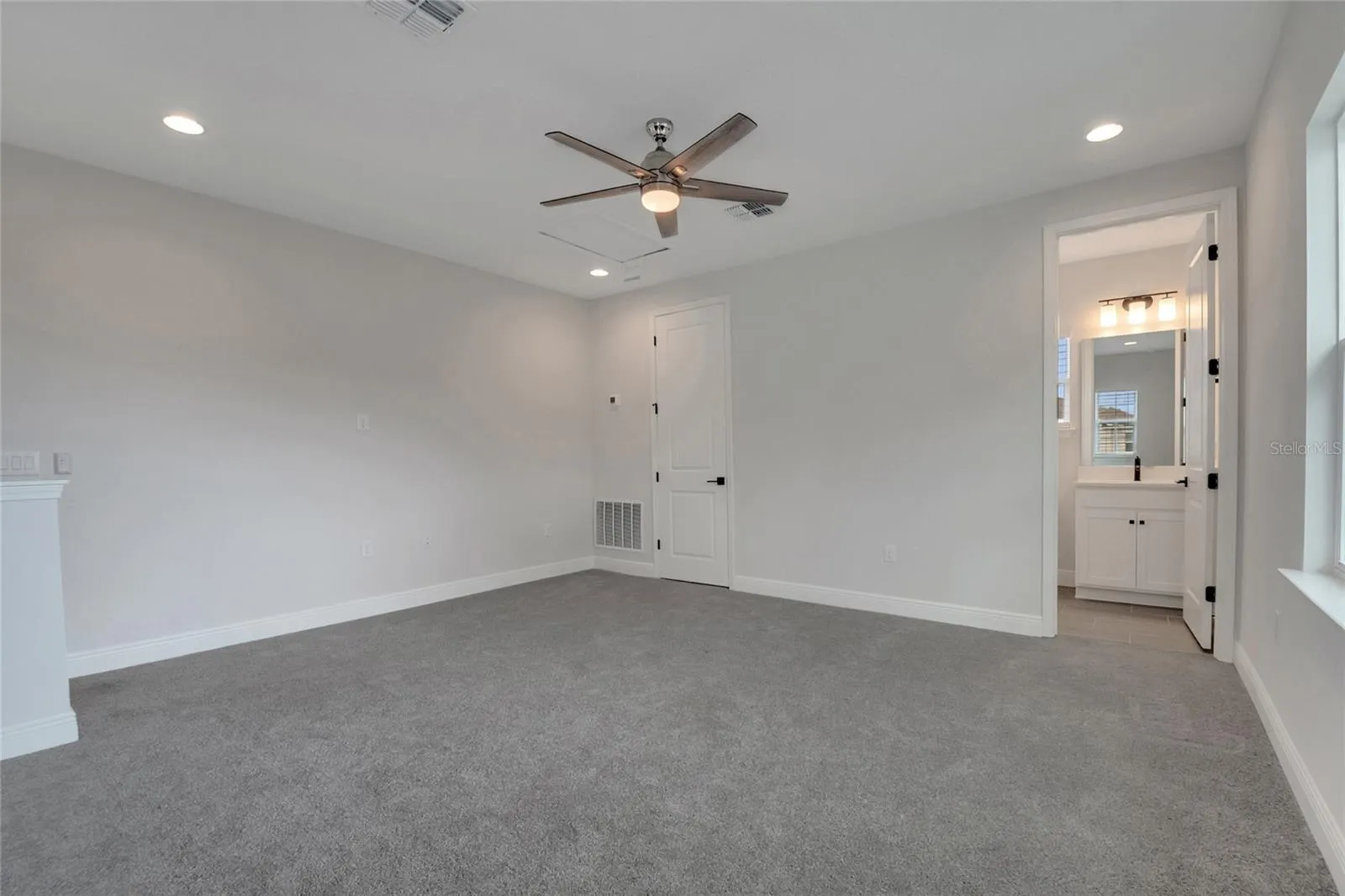 19062 BLUELEAF ST, photo 69