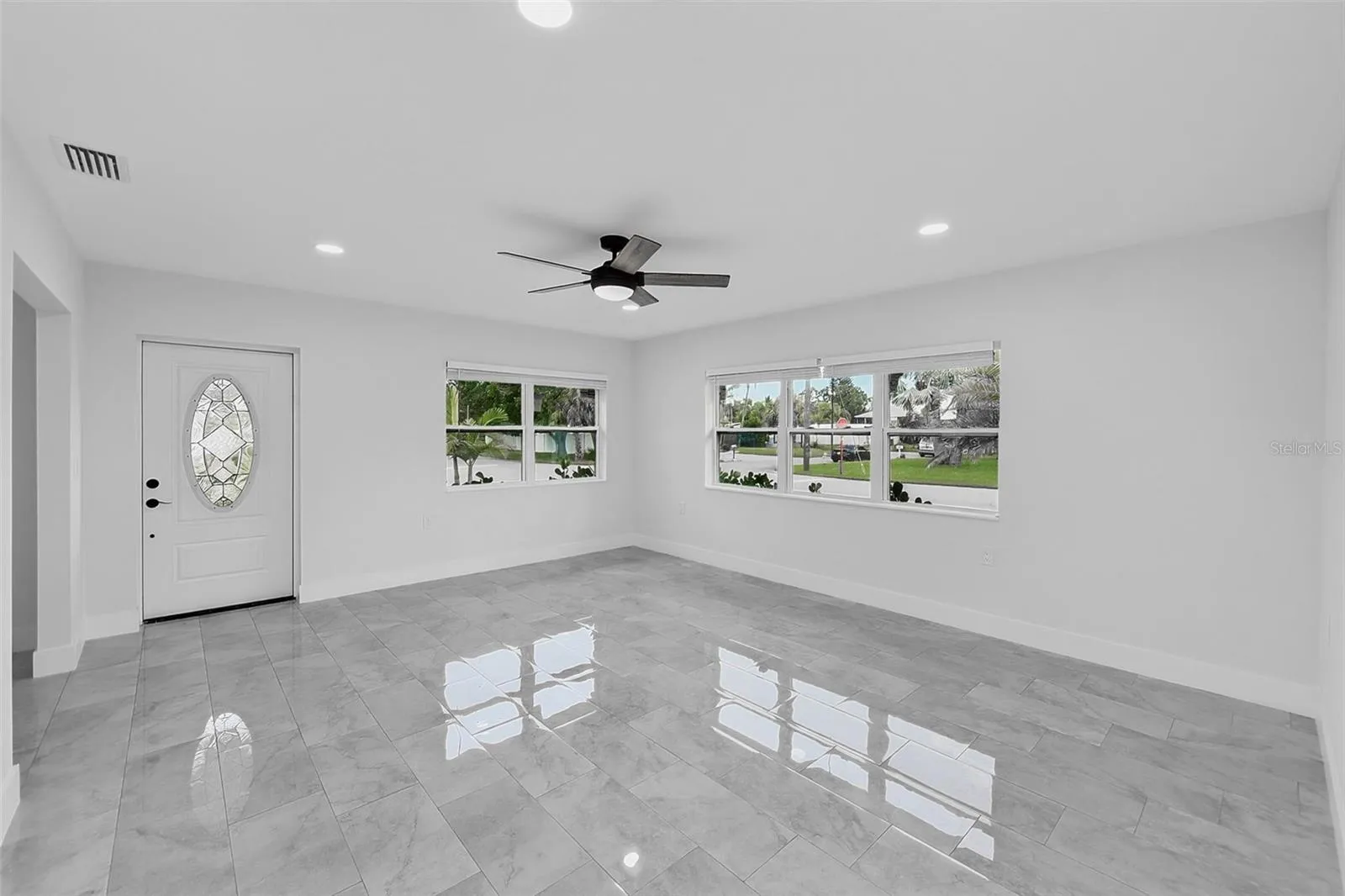 2425 BAYWOOD DR E, photo 7