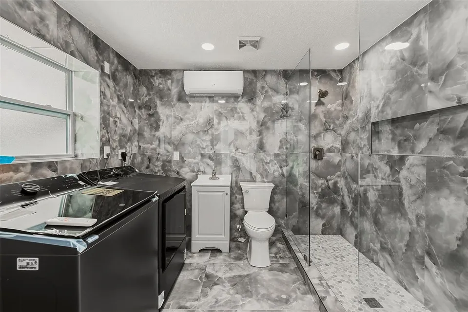 2425 BAYWOOD DR E, photo 25