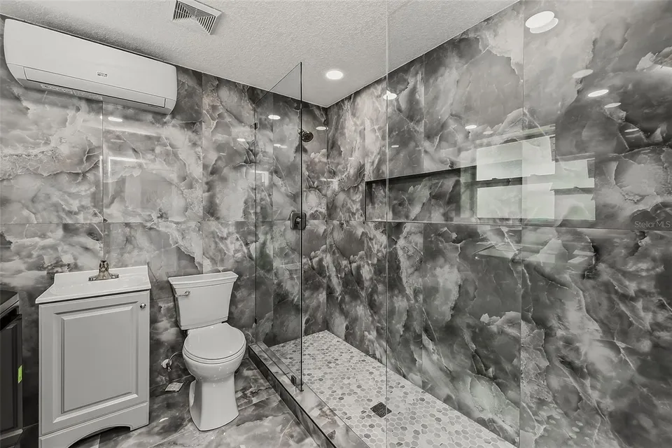 2425 BAYWOOD DR E, photo 26