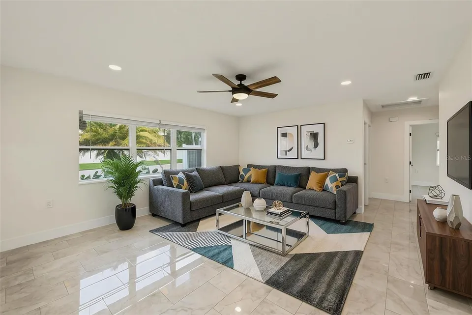 2425 BAYWOOD DR E, photo 27