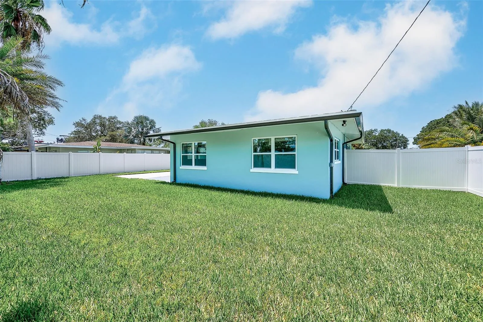 2425 BAYWOOD DR E, photo 35