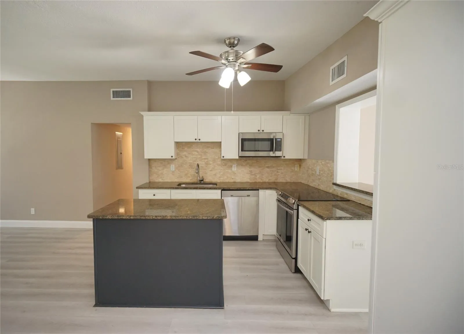 3519 W PRICE AVE, photo 11