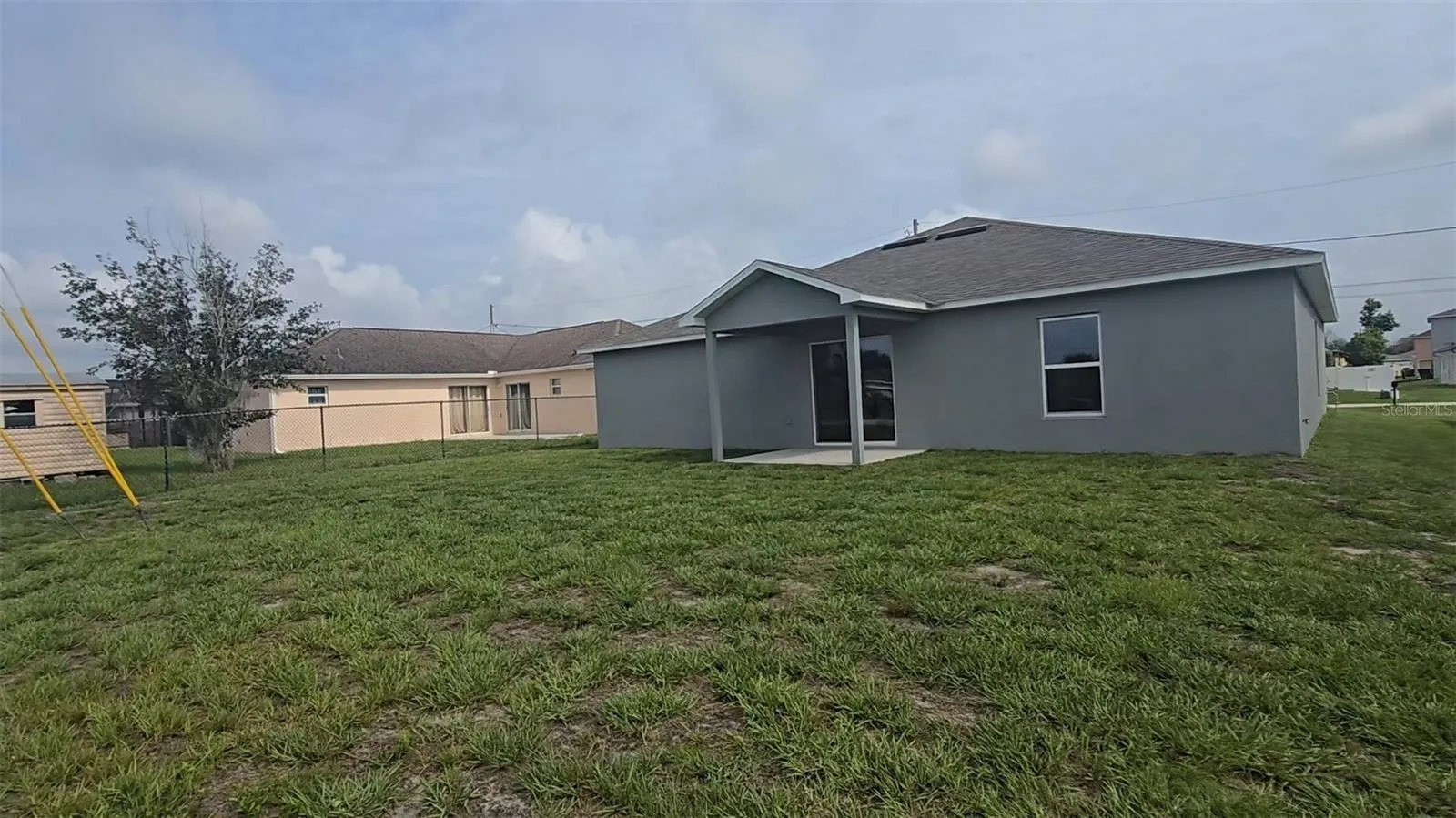 541 LAKEVIEW CT, photo 3