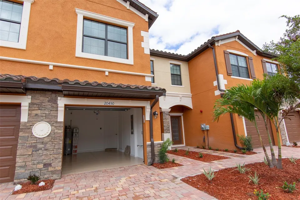 20450 LAGENTE CIR, photo 2