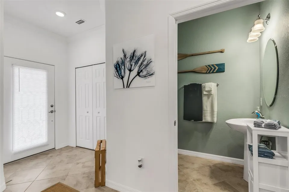 20450 LAGENTE CIR, photo 10