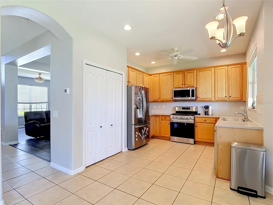 4129 TARKINGTON DR, photo 11