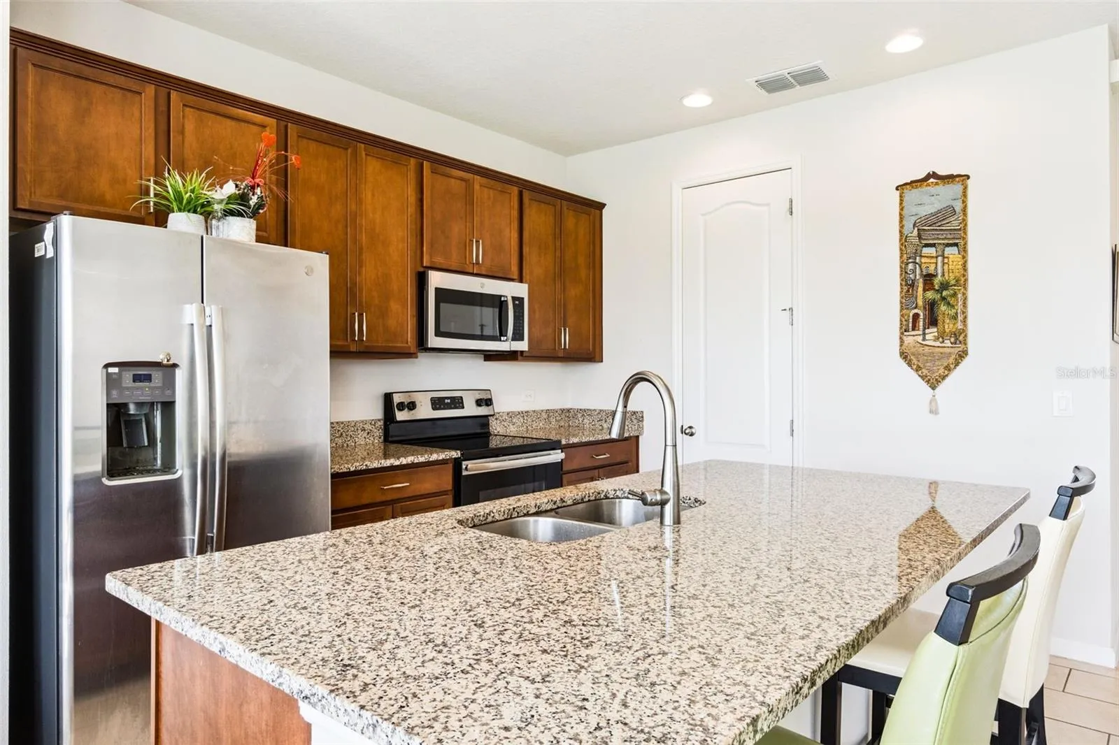 2430 BITTLE WAY, photo 6