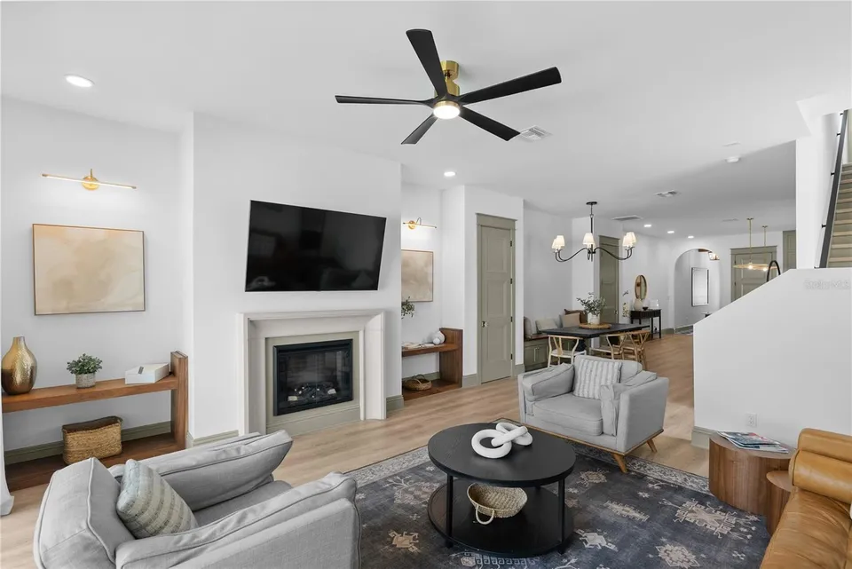 417 W ROSS AVE #2, photo 17
