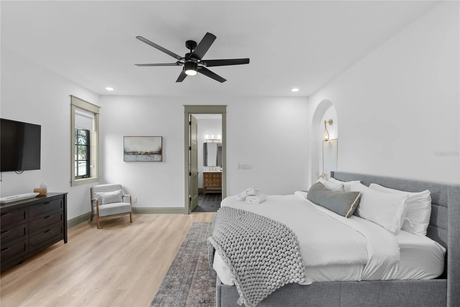 417 W ROSS AVE #2, photo 20