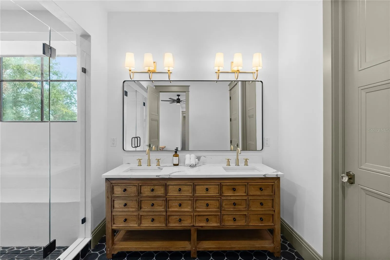 417 W ROSS AVE #2, photo 22