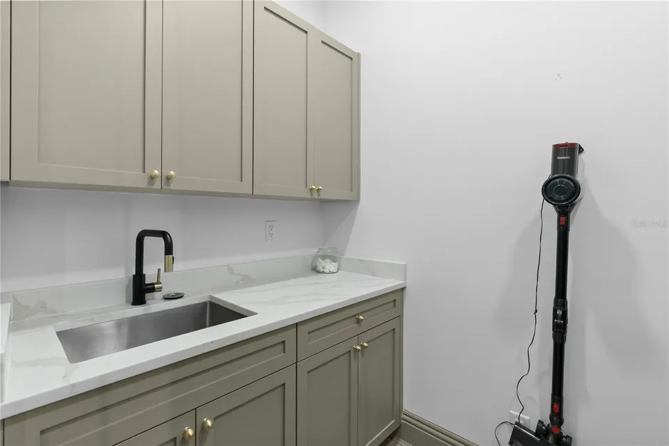 417 W ROSS AVE #2, photo 26