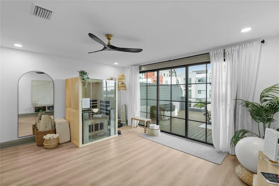 417 W ROSS AVE #2, photo 31