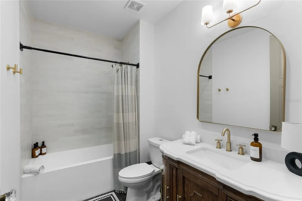 417 W ROSS AVE #2, photo 34