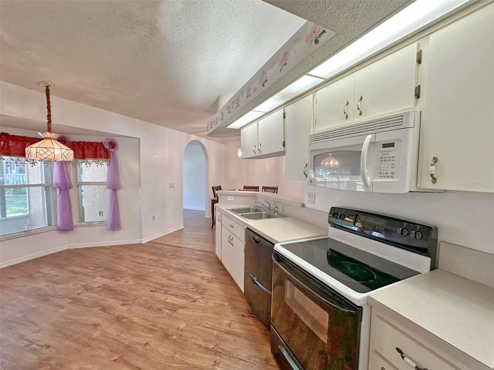 8421 PEORIA ST, photo 12