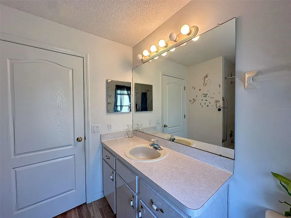 8421 PEORIA ST, photo 34