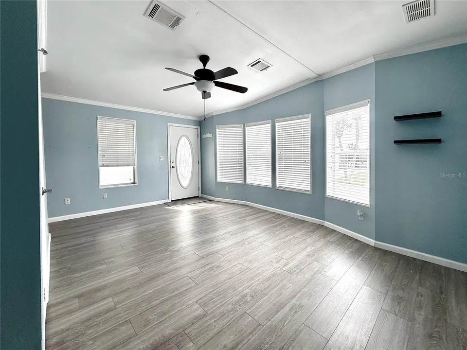 115 E SAINT ANNES CIR, photo 12