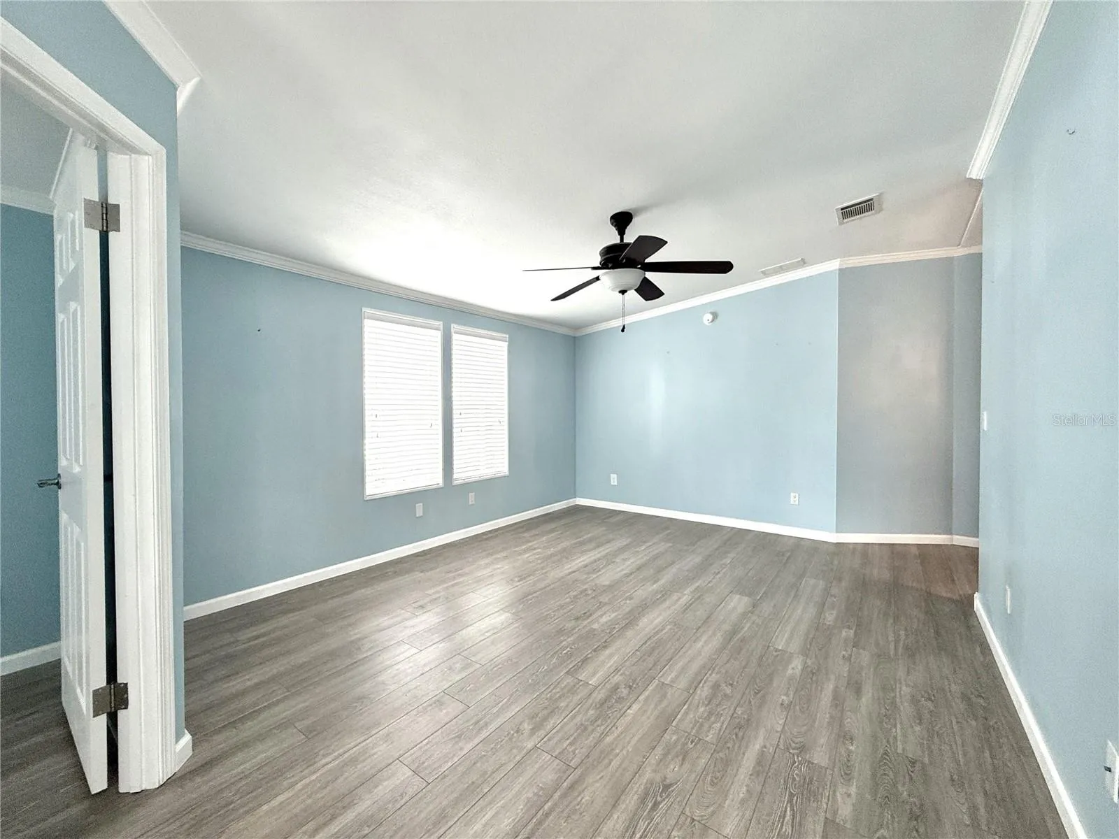 115 E SAINT ANNES CIR, photo 9