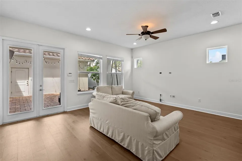 207 S MOODY AVE #A, photo 14