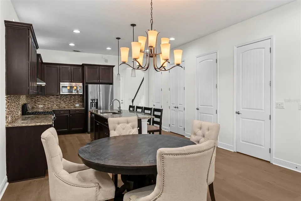 207 S MOODY AVE #A, photo 19