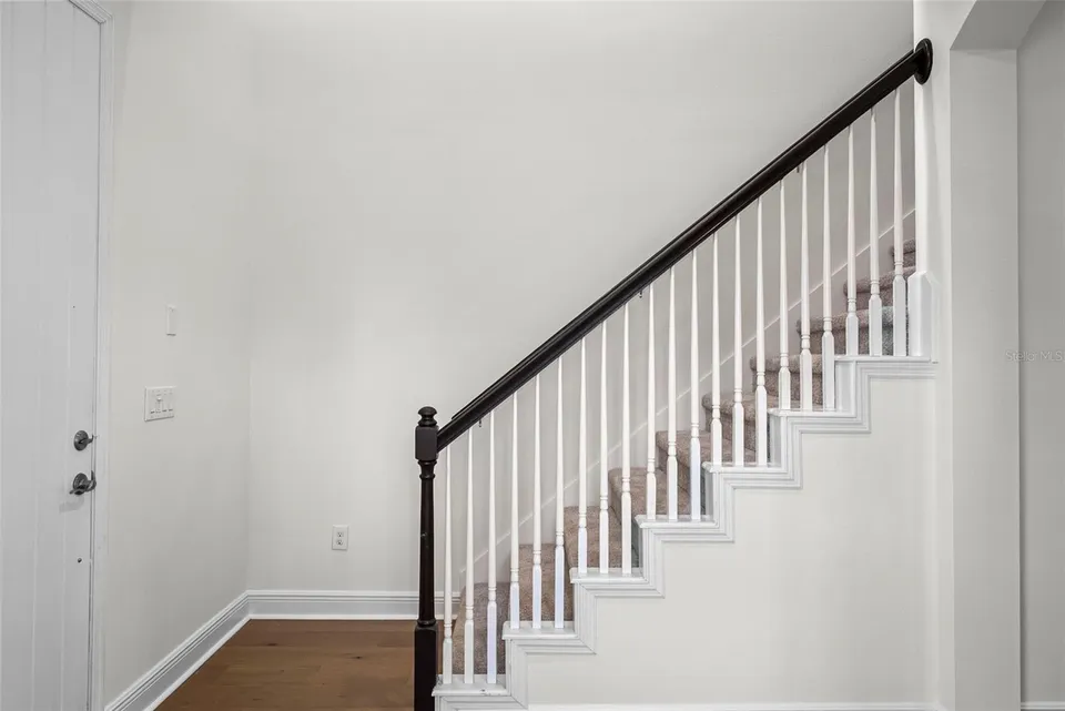 207 S MOODY AVE #A, photo 22