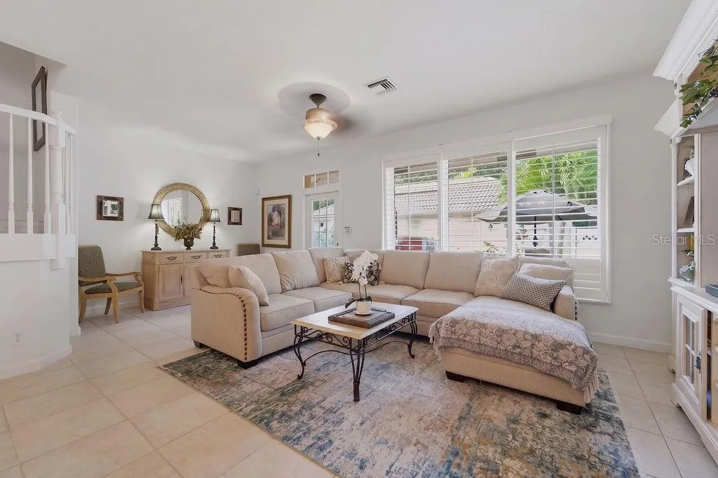 8074 MURANO CIR, photo 4