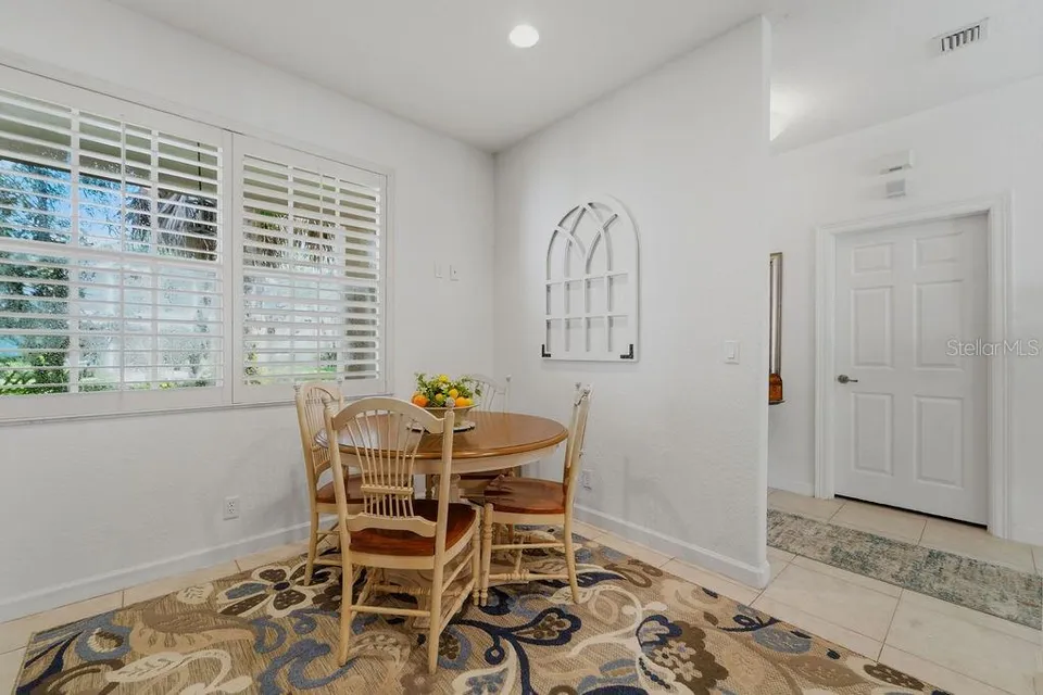 8074 MURANO CIR, photo 12