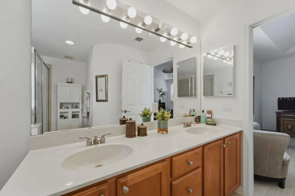 8074 MURANO CIR, photo 25