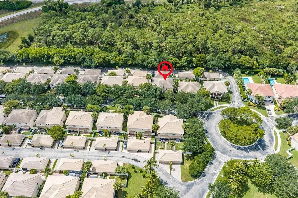 8074 MURANO CIR, photo 29