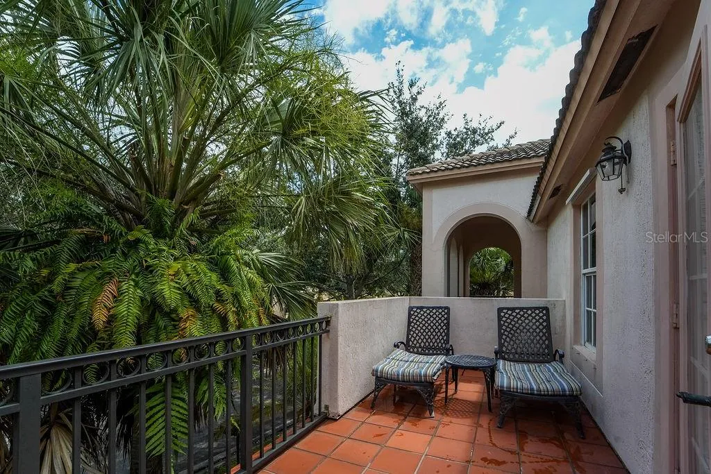 8074 MURANO CIR, photo 33