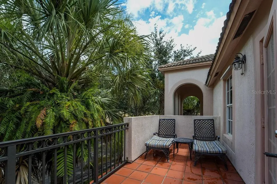 8074 MURANO CIR, photo 33