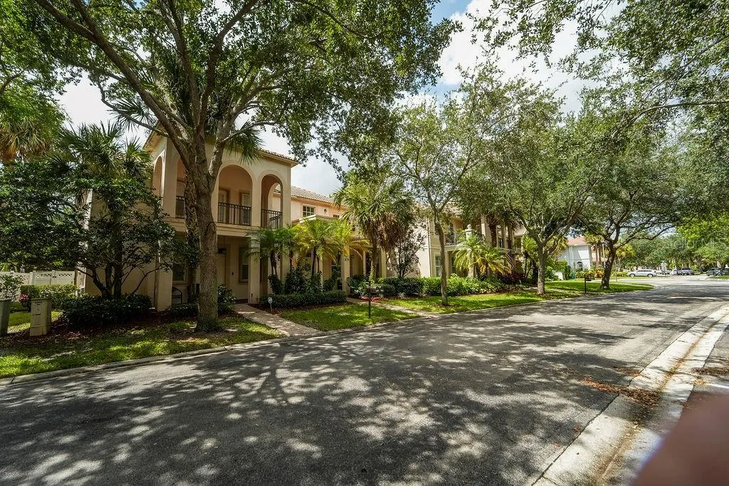 8074 MURANO CIR, photo 37