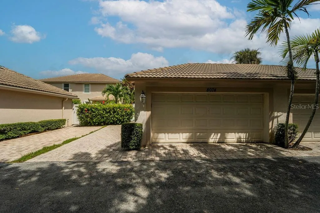 8074 MURANO CIR, photo 38