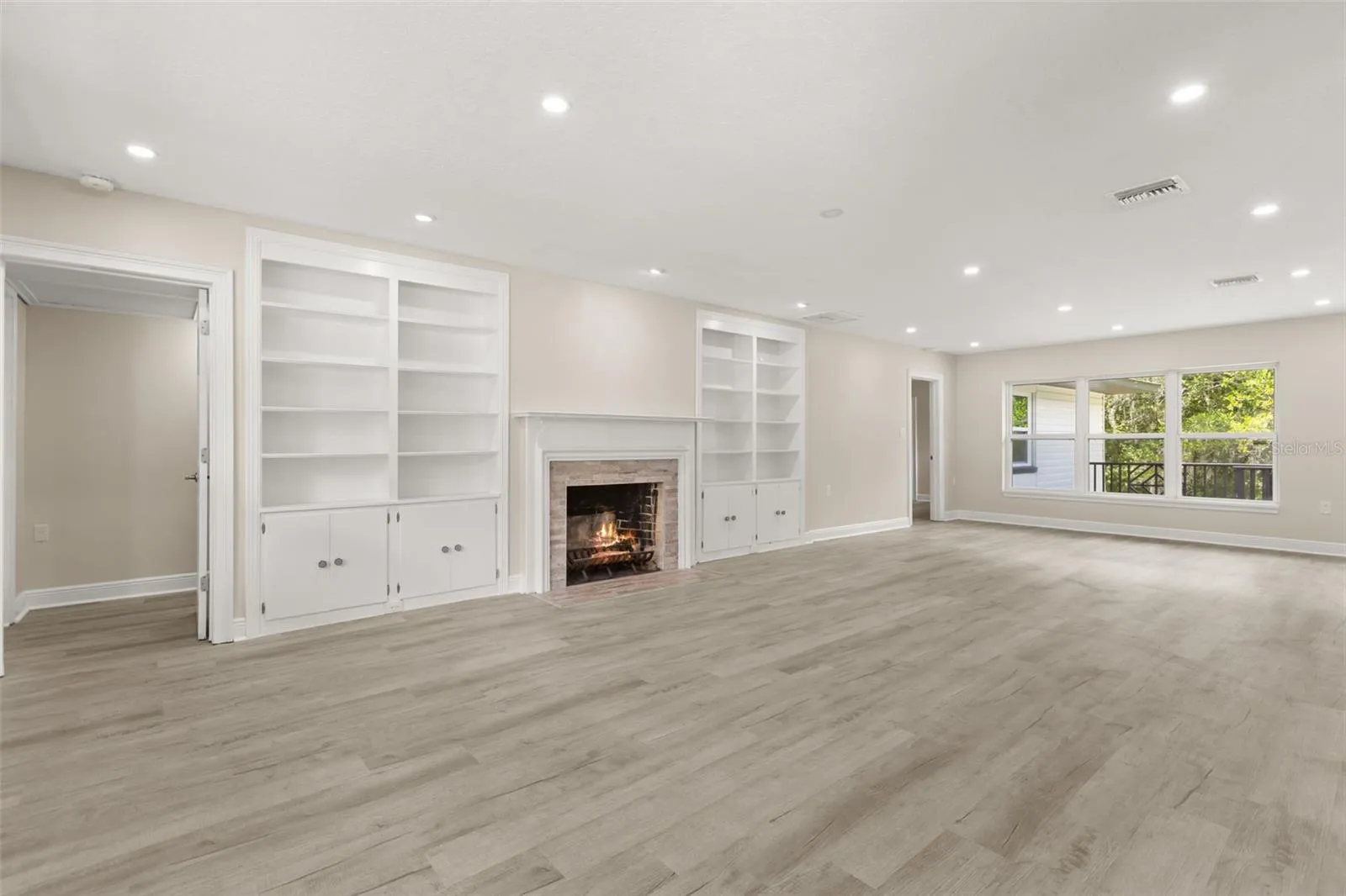 1602 COUNTRY CLUB RD, photo 11
