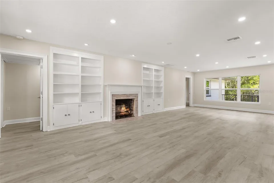 1602 COUNTRY CLUB RD, photo 11