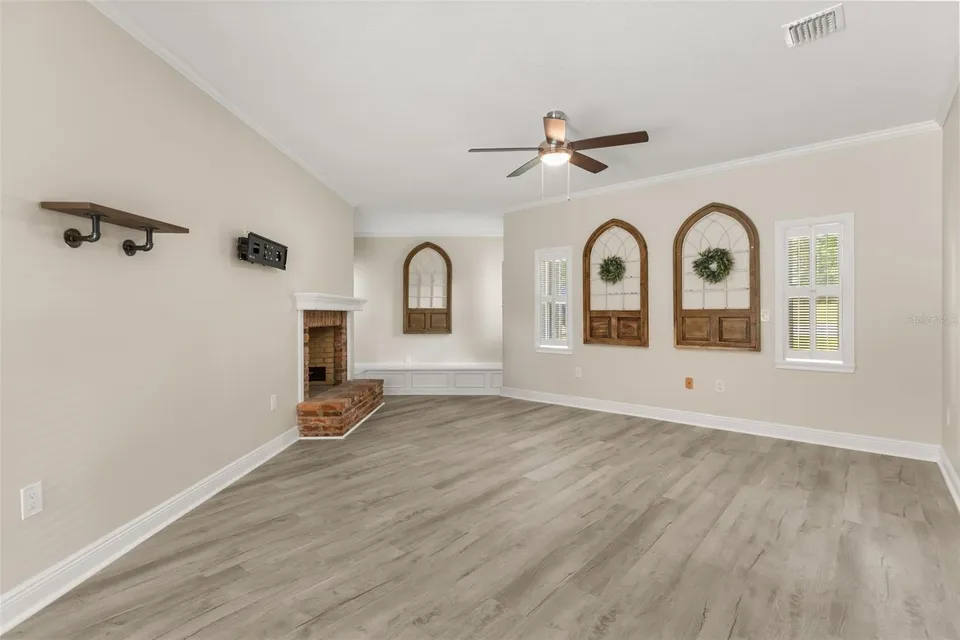 1602 COUNTRY CLUB RD, photo 14