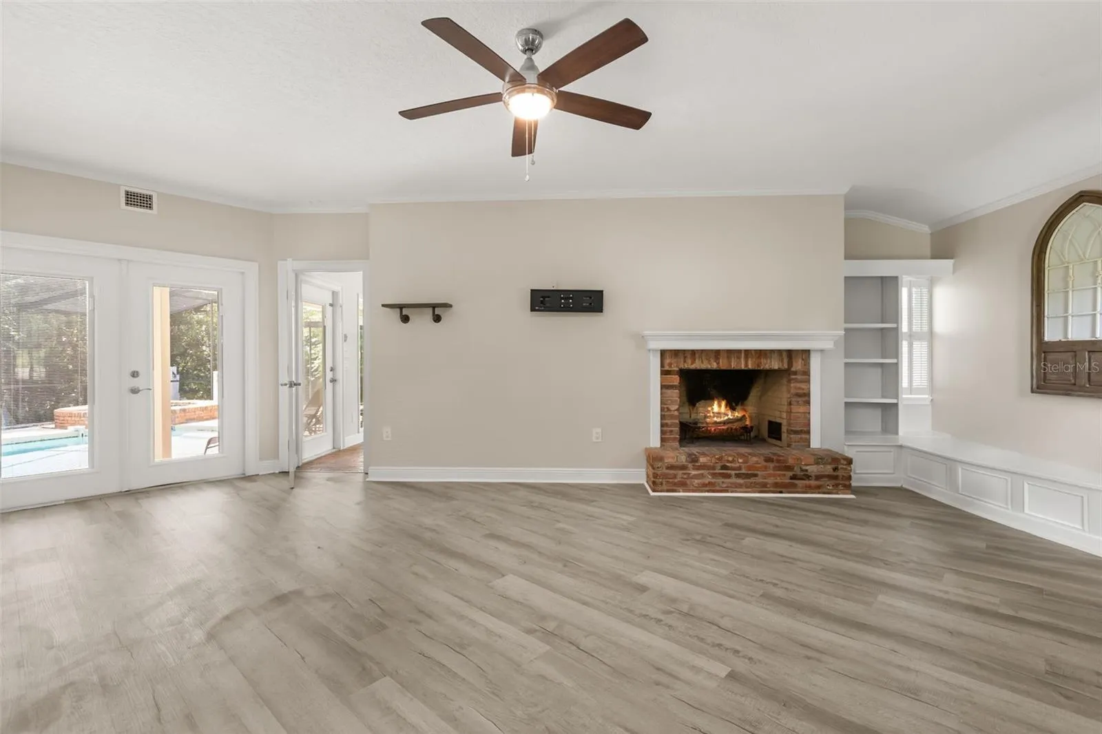 1602 COUNTRY CLUB RD, photo 15