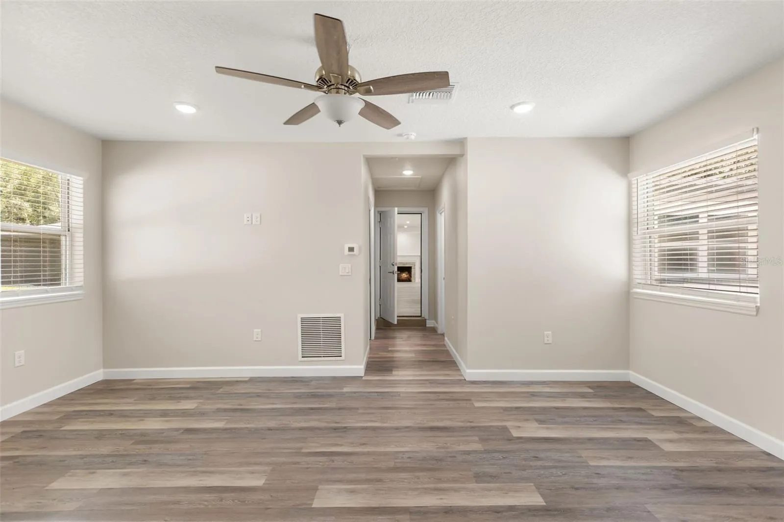 1602 COUNTRY CLUB RD, photo 20