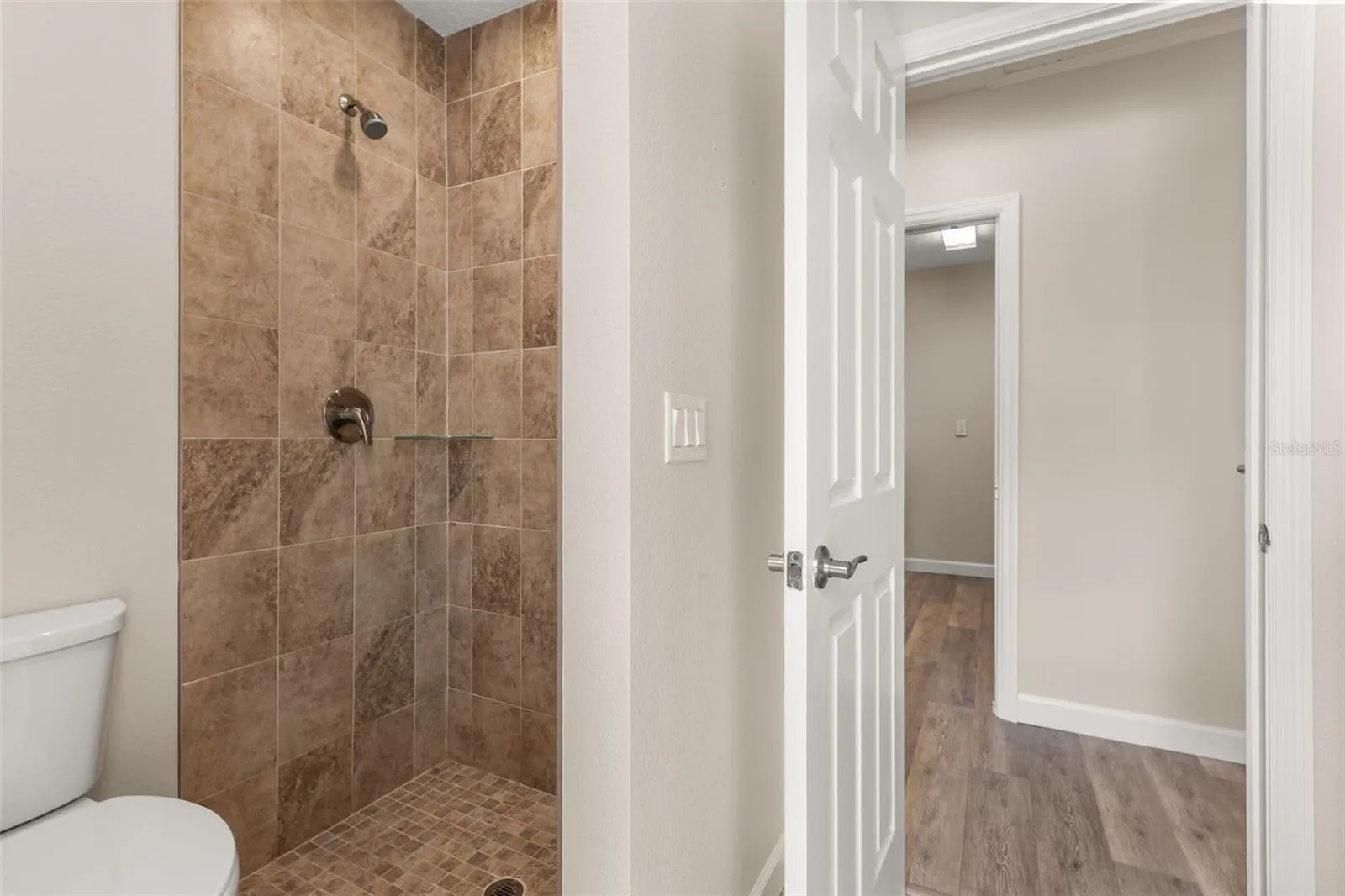 1602 COUNTRY CLUB RD, photo 22