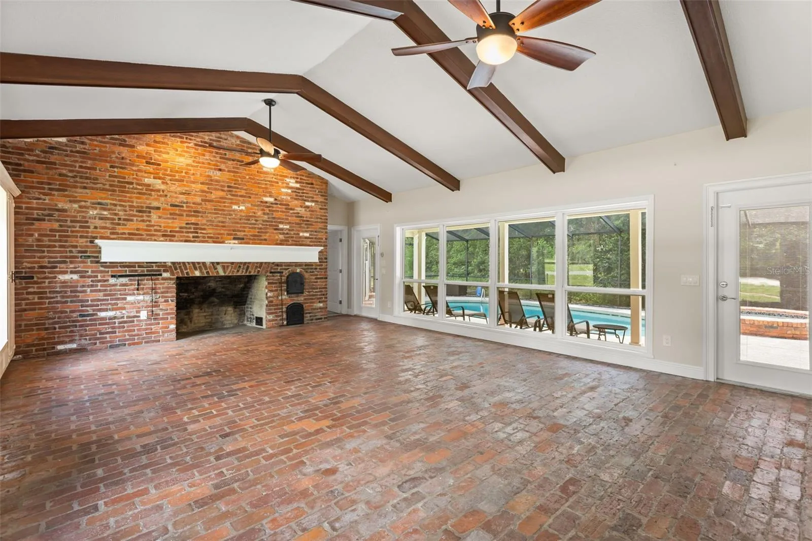 1602 COUNTRY CLUB RD, photo 24