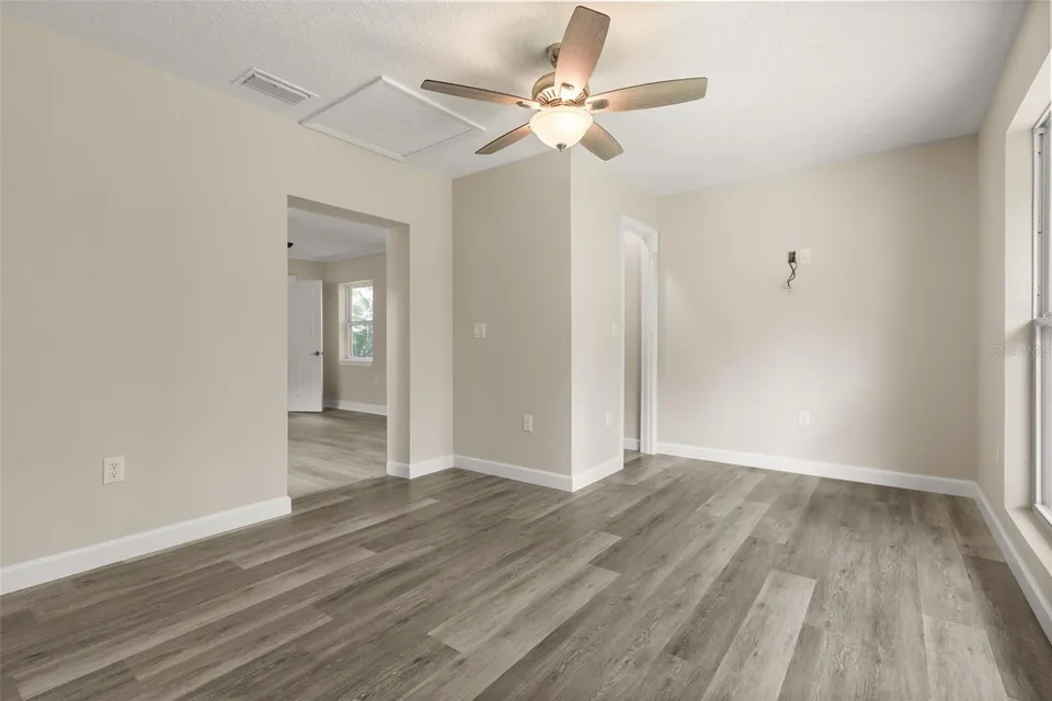 1602 COUNTRY CLUB RD, photo 29