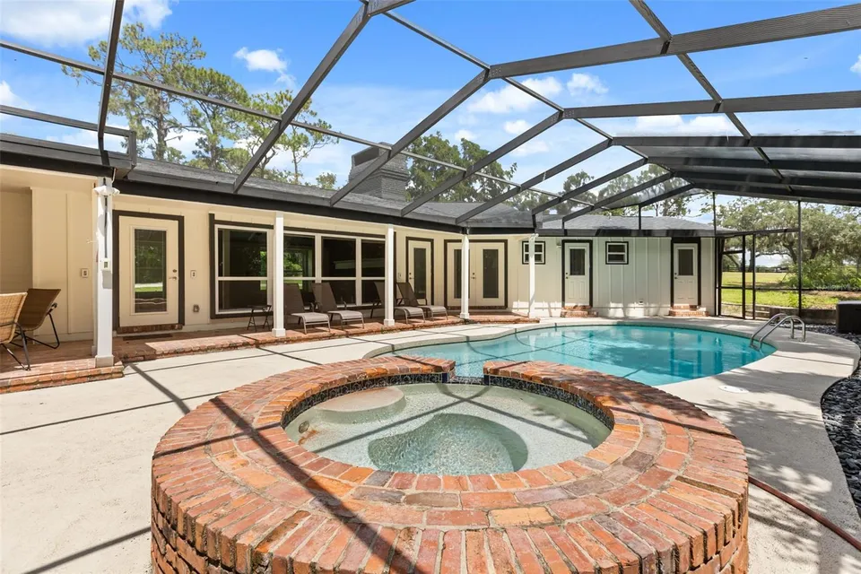 1602 COUNTRY CLUB RD, photo 38