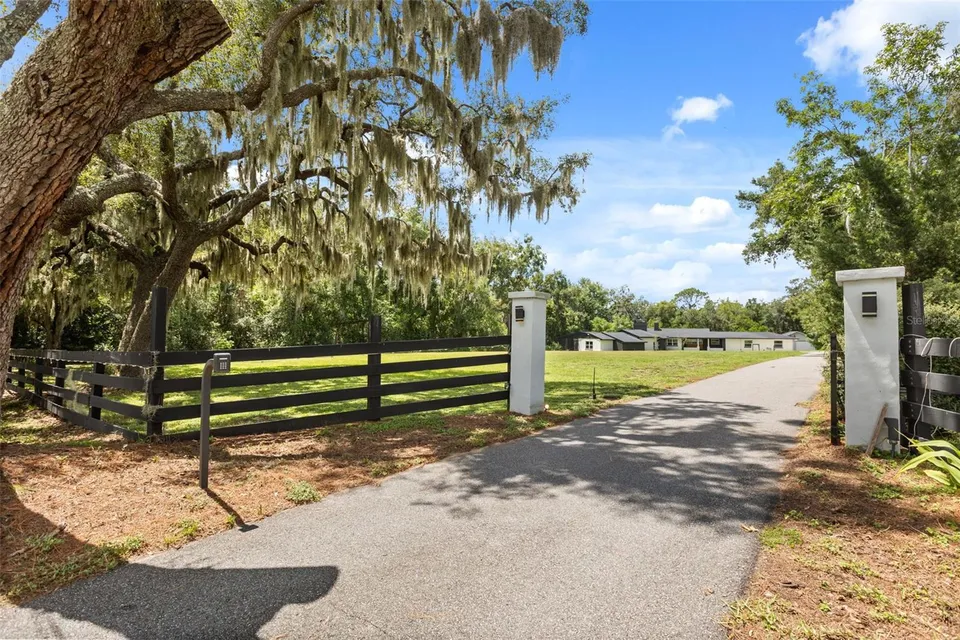 1602 COUNTRY CLUB RD, photo 51