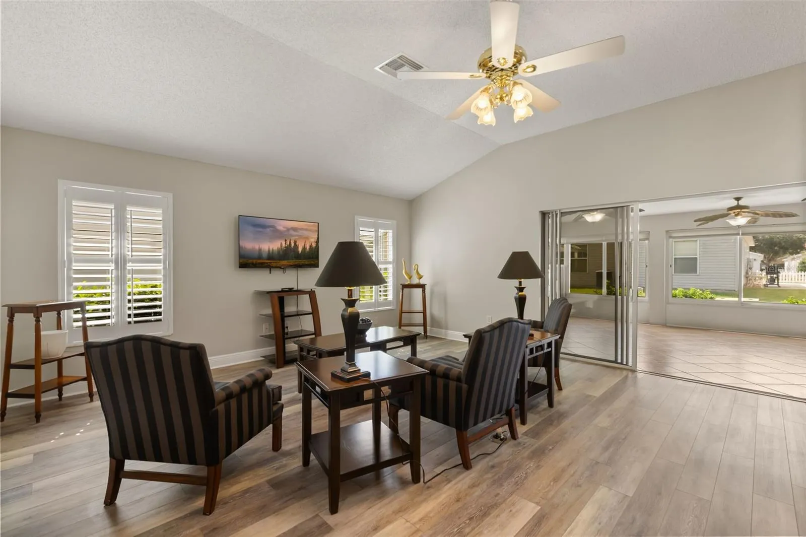 2120 CALLAWAY DR, photo 2