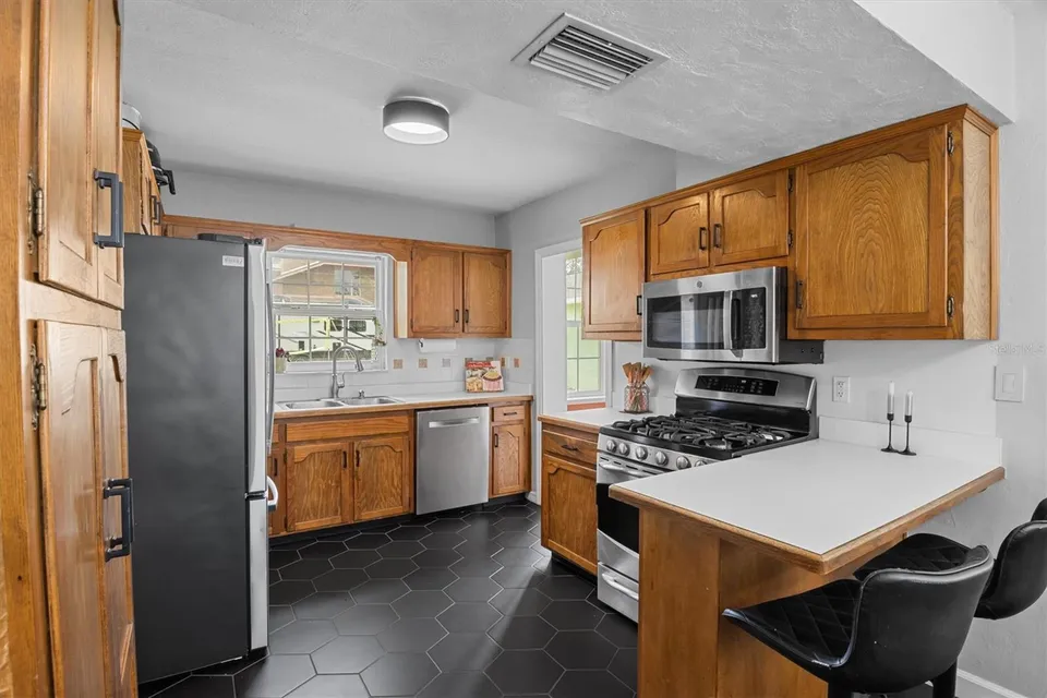 2603 CLEVELAND HEIGHTS BLVD, photo 11