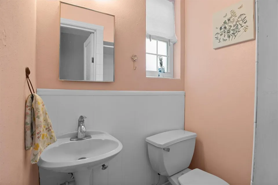 2603 CLEVELAND HEIGHTS BLVD, photo 13