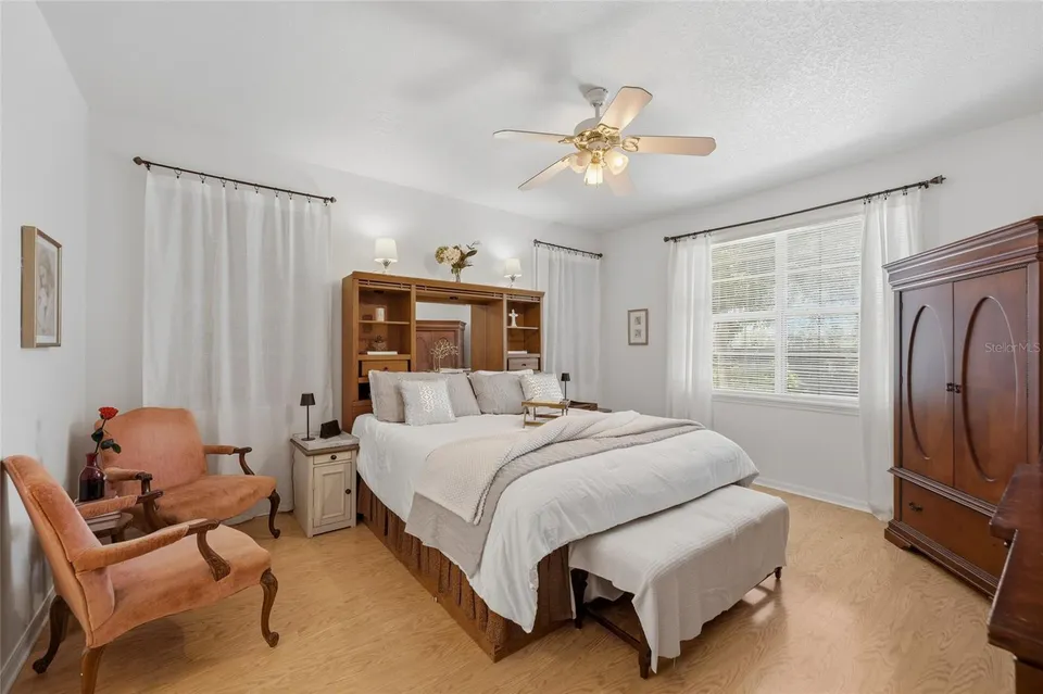 502 PALM DR, photo 8