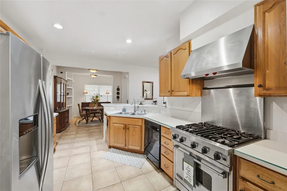502 PALM DR, photo 13