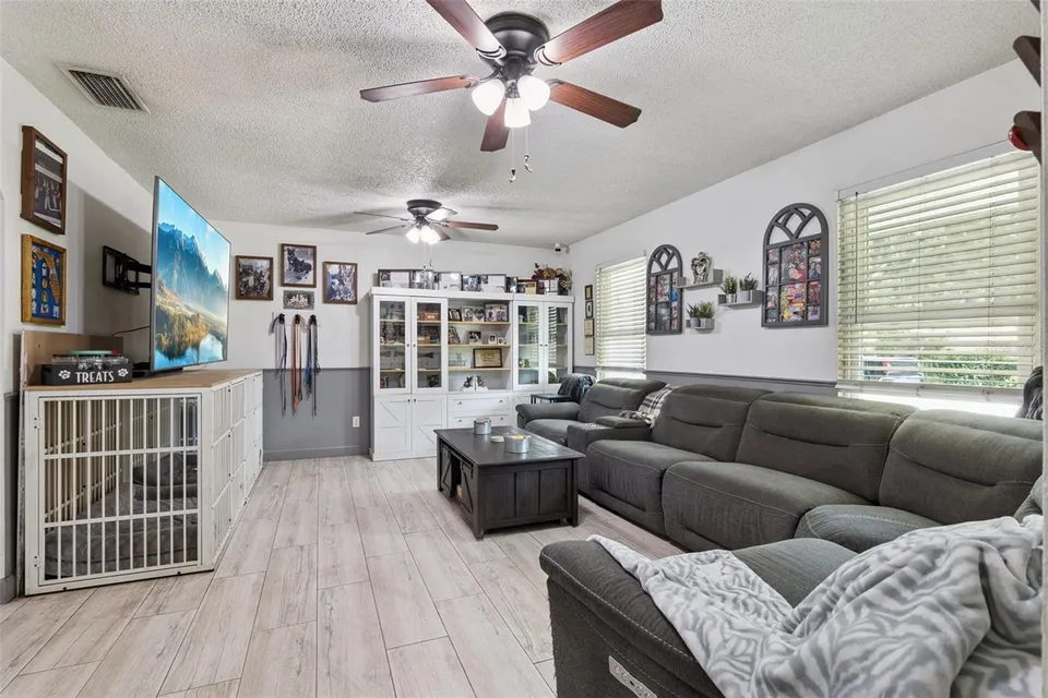 1629 ORANGE TREE DR, photo 7